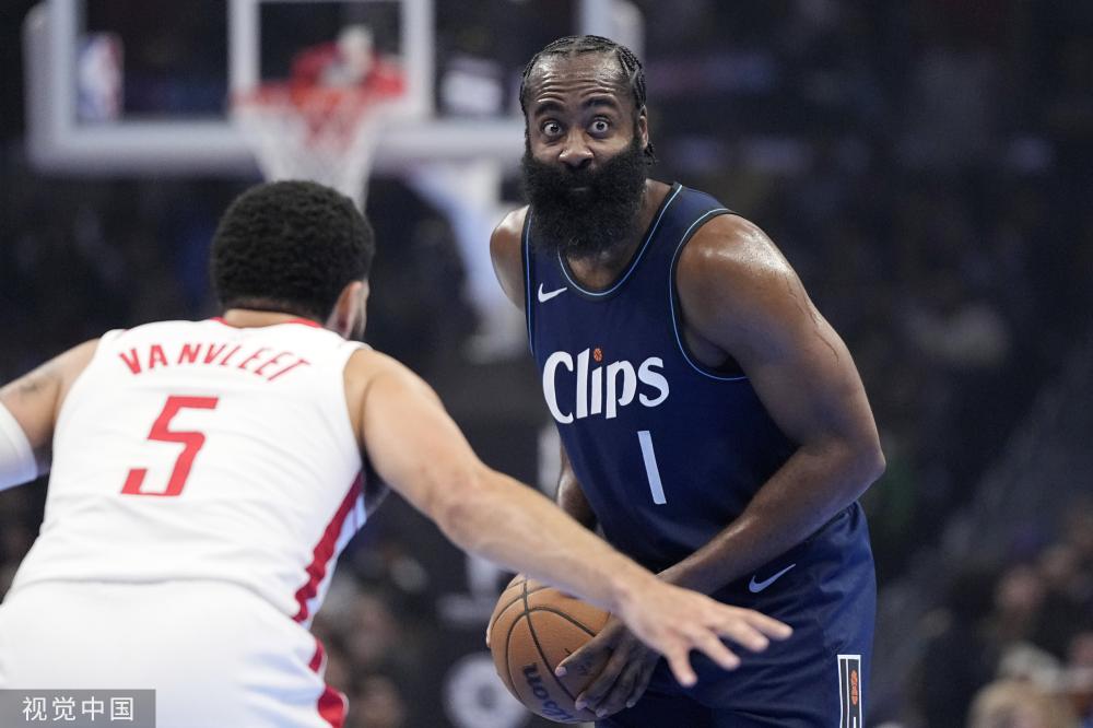 具侵略性 具侵略性