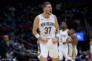 他在采访中 他在采访中